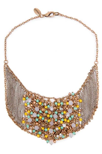 Collar metálico con abalorios, de Mango (29,99 euros).