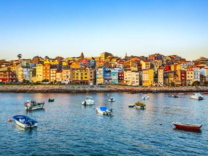 Vista del puerto pesquero de la localidad gallega de A Guarda, en Pontevedra. 