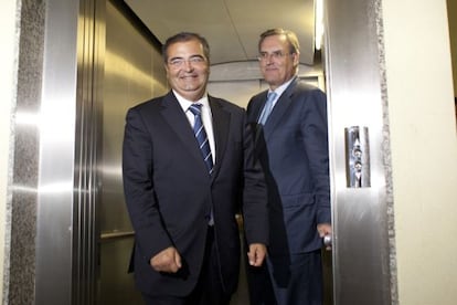 Ángel Ron, presidente del Popular (izquierda), y José María Arias, vicepresidente.