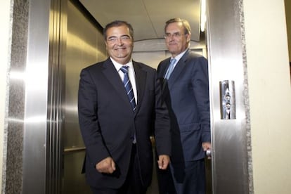 &Aacute;ngel Ron, presidente del Popular (izquierda), y Jos&eacute; Mar&iacute;a Arias, vicepresidente.