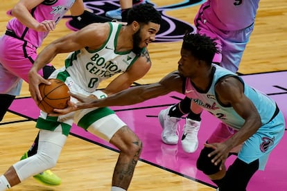 Tatum y Butler, en el Miami-Boston disputado el 6 de enero.