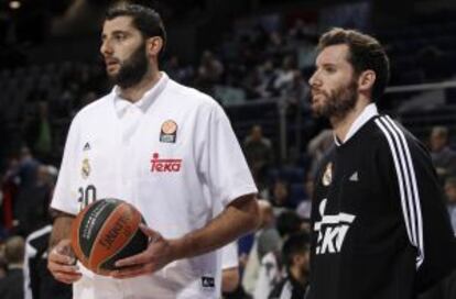 Bourousis junto a Rudy Fernández, de baja