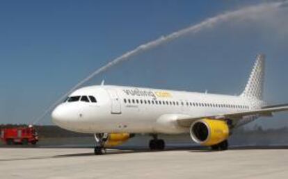 Un avión de la compañía 'Vueling'. EFE/Archivo