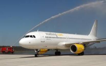 Un avión de la compañía 'Vueling'. EFE/Archivo