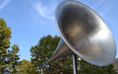 'Pasionaria', del artista Emilio López-Menchero, instalación artística permanente que homenajea a Dolores en Bruselas.