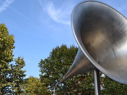 'Pasionaria', del artista Emilio López-Menchero, instalación artística permanente que homenajea a Dolores en Bruselas.