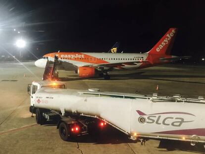 Uno de los aviones aterrizados en Reus. 