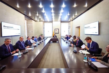 Reunión del presidente de la Generalitat, Salvador Illa, con representantes de diversas empresas farmacéuticas. REMITIDA / HANDOUT por GOVERN