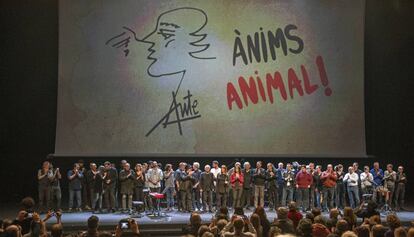 Los participantes en el homenaje a Aute, en el Fòrum. 