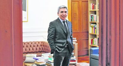 Carlos Pe&ntilde;a, analista chileno.