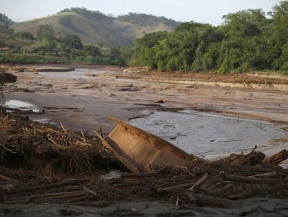 O Rio Doce no dia 12 de novembro, depois do desastre em Mariana.