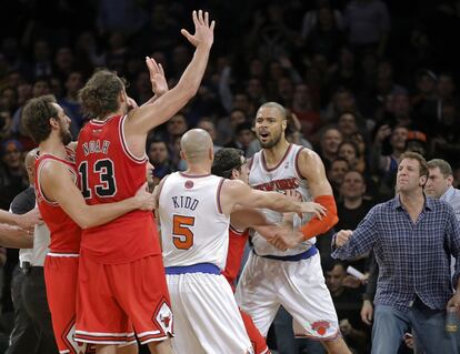 Kidd y Hinrich median entre Noah y Chandler.