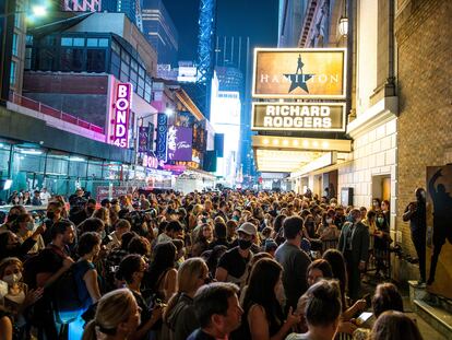 Colas para la primera representación del musical 'Hamilton' tras la reapertura de Broadway, en septiembre de 2021.