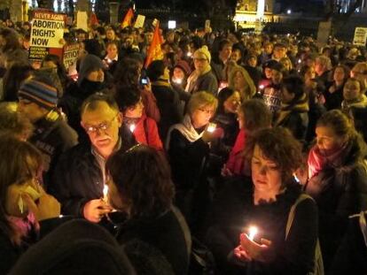 Protesta en Dublín tras la muerte de una mujer a la que se le impidió abortar en octubre de 2012.