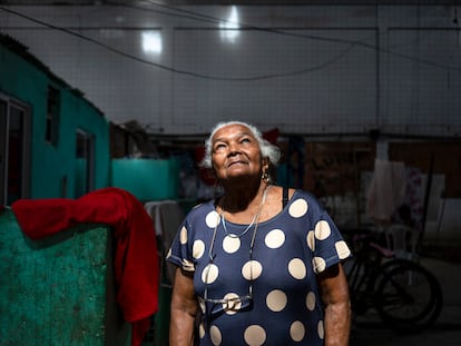 Doña Marieta, de 78 años, oriunda del norte de Brasil (Bahía), vive en la ocupación Habib ‘s, en Río de Janeiro, desde hace más de siete años.