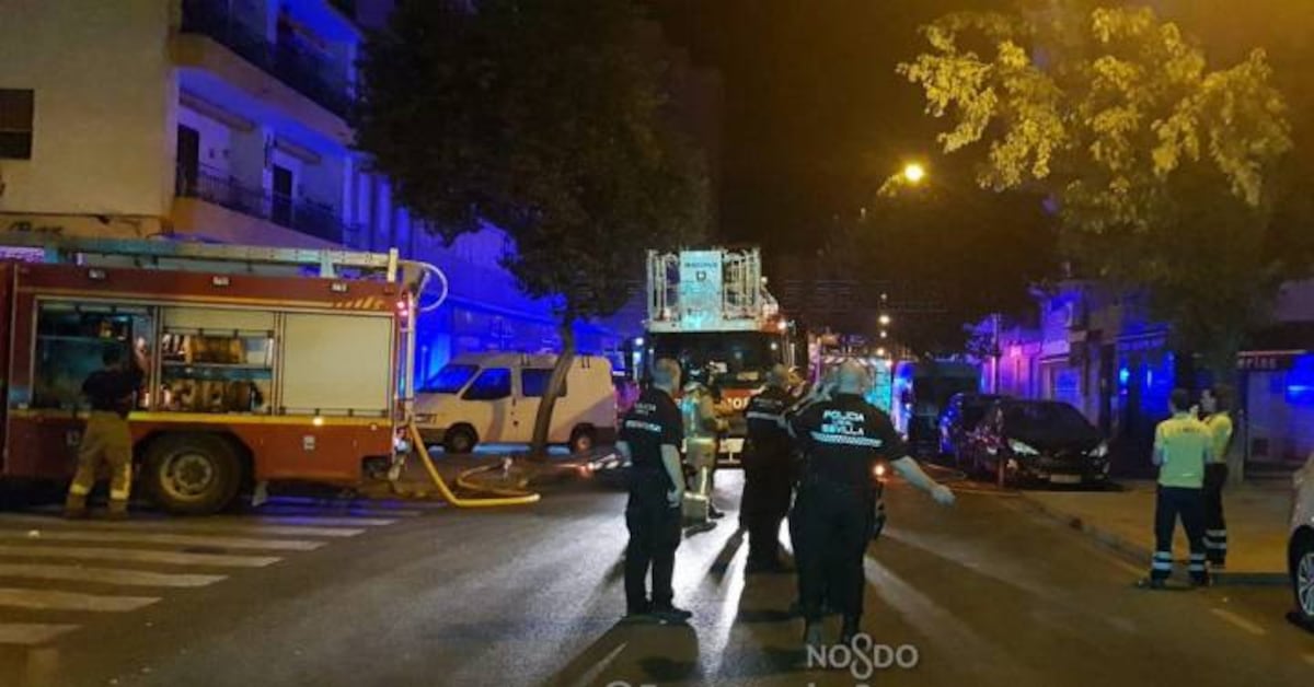 Una pareja muere en el incendio de su vivienda en Sevilla | Política ...