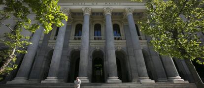 Fachada de la Bolsa de Madrid. 