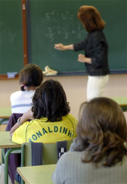 Alumnos del colegio Ramiro de Maeztu, durante la prueba.