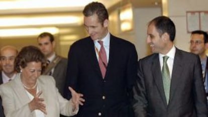 Rita Barberá, con Iñaki Urdangarin y Francisco Camps, en el Valencia Summit de 2006.