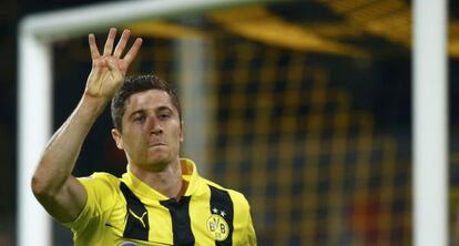 Lewandowski celebra el cuarto gol del Dortmund ante el Real Madrid en las semifinales del año pasado.