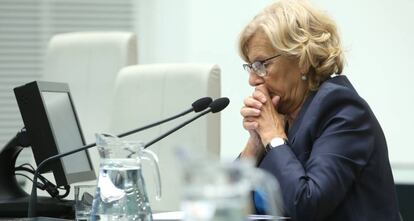 La alcaldesa Manuela Carmena en el pleno del Ayuntamiento de Madrid. 