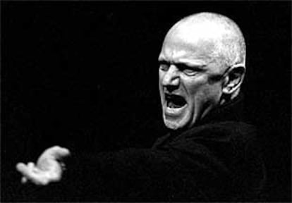 Steven Berkoff en 1998.