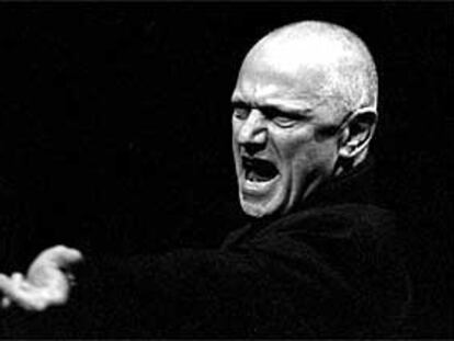 Steven Berkoff en 1998.