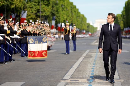 El presidente francs pasa revista a las tropas este jueves en el Da Nacional de Francia.