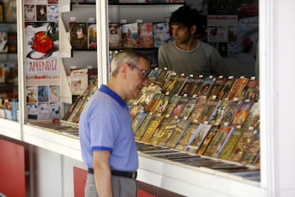 Ambiente en la Feria del Libro de Madrid.