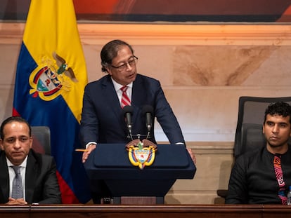 El presidente Gustavo Petro da un discurso durante la instalación del congreso de la república, en Bogotá, el 20 de Julio del 2023.