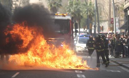 Alguns estudiants han provocat destrosses.