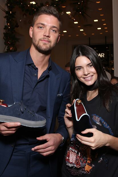 Alero suplente: Chandler Parsons

El jugador de los Memphis Grizzlies fue uno de los primeros romances públicos de Kendall Jenner allá por 2014. Parsons estaba a punto de participar en un dating show –formato de citas para encontrar pareja– en la televisión, pero la modelo le obligó a rechazar la oferta para poder dar una oportunidad a una relación que no gozaría de mayor futuro. Ambos continúan siendo amigos y fue el propio Parsons quien le presentó al ya mencionado Blake Griffin.