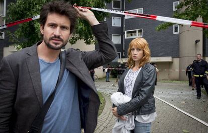 Tom Beck y Annika Ernst en 'Einstein'.