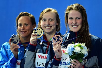 Ledecky, en el podio de los 200 junto a Federica Pellegrini y a Missy Franklin