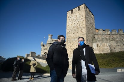 Coalición por El Bierzo dirige varios Ayuntamientos de esta zona del noroeste leonés y forma parte de otros consistorios como partido en coalición. La ciudadanía también expresa un sentir más distante hacia la capital de la provincia y hacia la propia Castilla, de ahí que los candidatos autonómicos aspiren a entrar en las Cortes para representar este pensamiento.