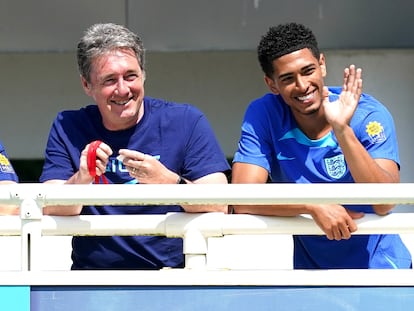 Jude Bellingham (a la derecha) en el entrenamiento de este miércoles de la selección inglesa antes del partido contra Malta.