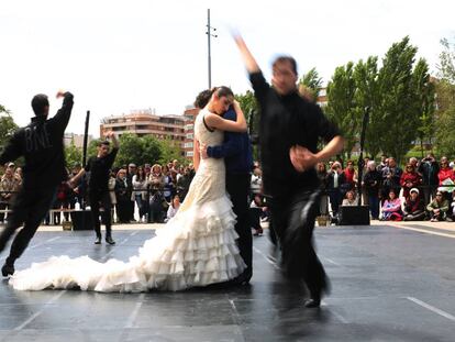 Ensayo dell Ballet Nacional de España en la calle para celebrar el Día Internacional de la Danza.
