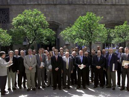 Acte de constituci&oacute; de l&#039;Institut Ramon Llull el 2002. 