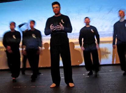 Ensayo de la obra <i>Quedan las palabras,</i> que interpretan internos de la cárcel de Ocaña en el Círculo de Bellas Artes.