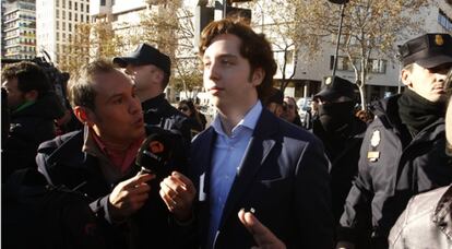 Francisco Nicolás Gómez Iglesias leaves court.