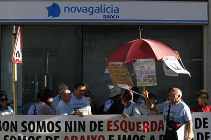 Protesta de los afectados de las preferentes en Pontevedra 