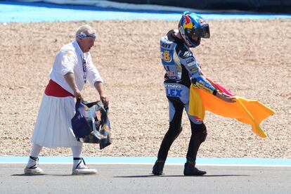 Álex Márquez celebra su victoria en el circuito de Jerez de la Frontera, este domingo.