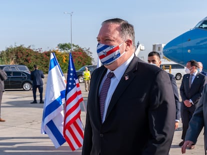 El secretario de Estado de EE UU, Mike Pompeo, el miércoles a su llegada al aeropuerto de Tel Aviv.