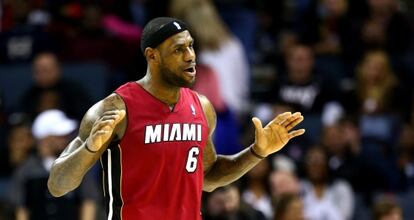 LeBron James, durante el partido. 