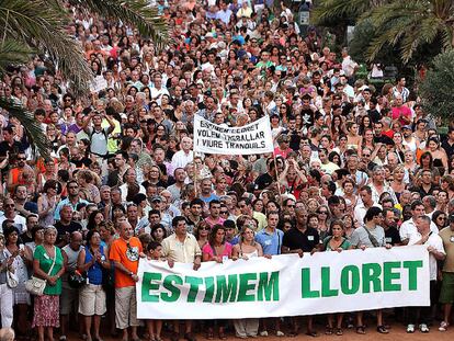 Manifestación contra el turismo de borrachera en Lloret de Mar.