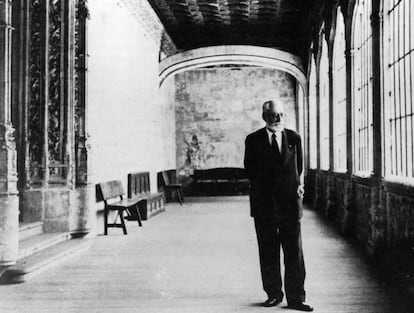 El filósofo Miguel de Unamuno, profesor y rector, en la Universidad de Salamanca, en una imagen de 1934.