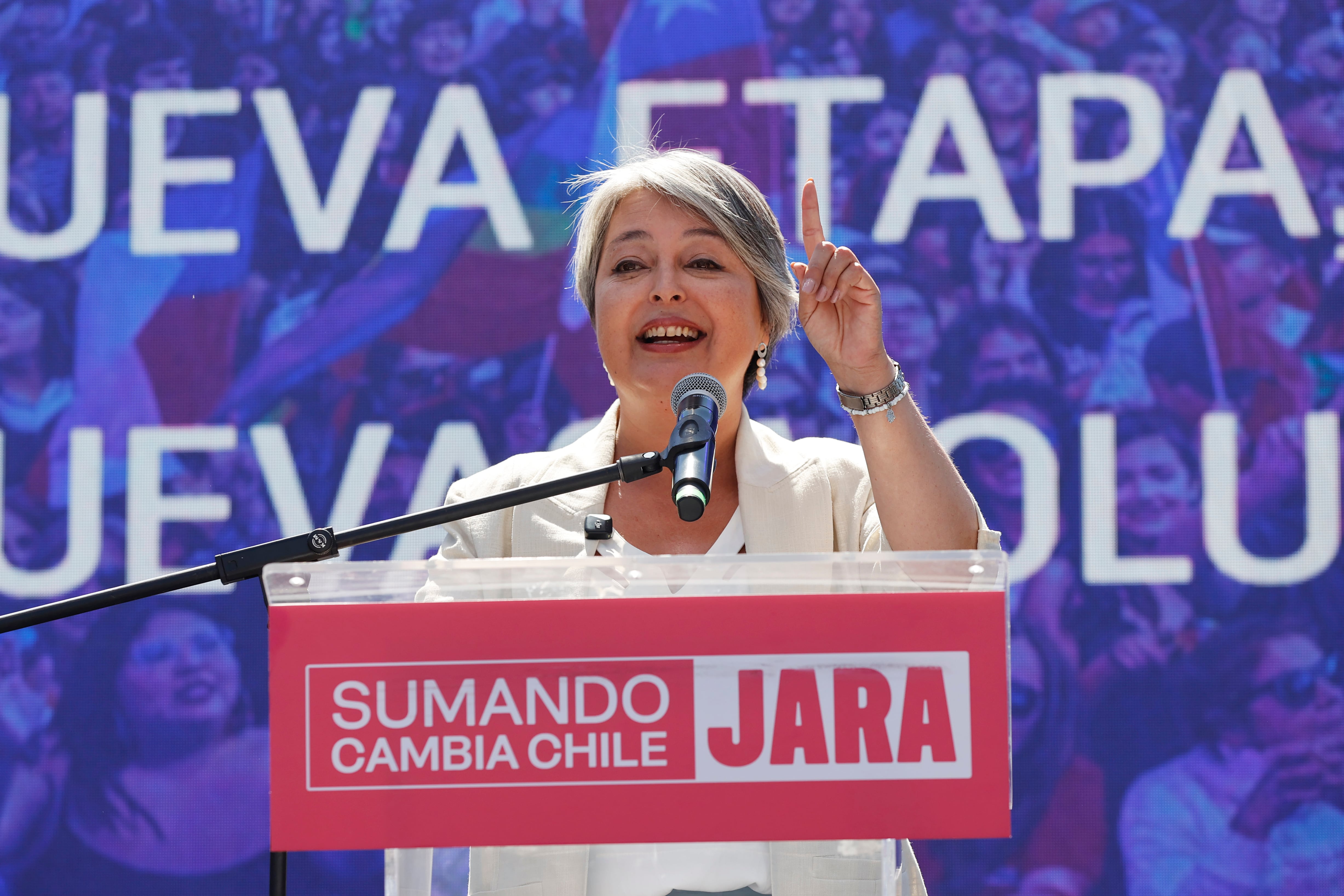Jeannette Jara busca los votos a contra reloj