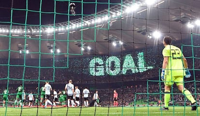 Nigeria celebra el primer gol ante la selección de Argentina en el estadio ruso de Krasnodar.