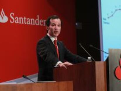 El nuevo consejero delegado de Banco Santander, Javier Mar&iacute;n, en la rueda de prensa de resultados hoy en Madrid. 