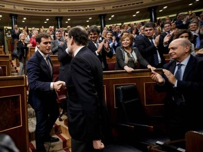 Mariano Rajoy y Albert Rivera, tras el debate de investidura del 29 octubre.